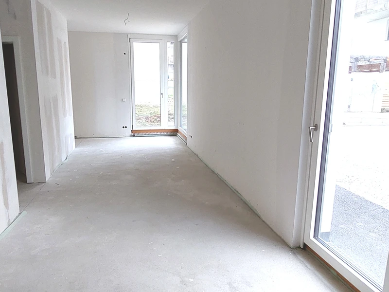 Vorsorgewohnung! - 6 Zimmer mit Freifläche!