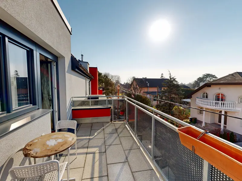 Helle 3-Zimmer Dachgeschosswohnung mit Balkon und Wohlfühlcharakter zum TOP Preis | VIDEO in Beschreibung
