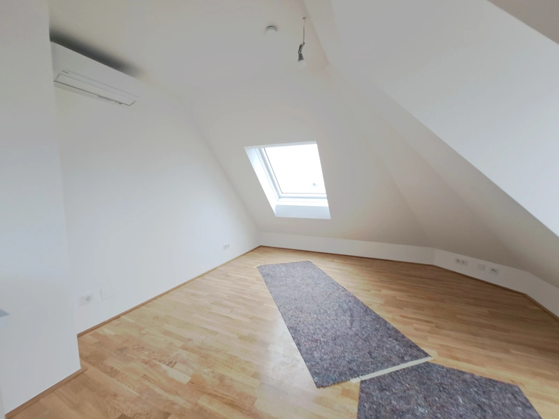 Exklusiv sanierte 2-Zimmer-Wohnung mit modernem Komfort