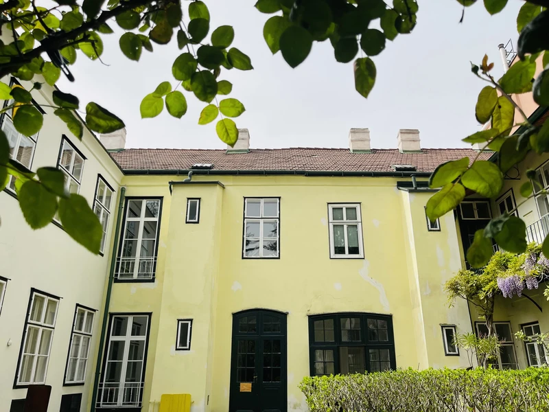 Neuer Kaufpreis: Einzigartiges Townhouse mit grünem Rückzugsort und Wellnessoase nähe Schönbrunn!