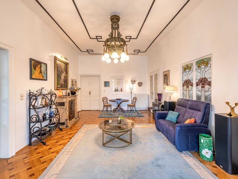 Altbau-Residenz I Böcklinstraße I Wohnsalon/Klavier/Konzertzimmer I historische Veranda & Bleiglasfenster I Lift