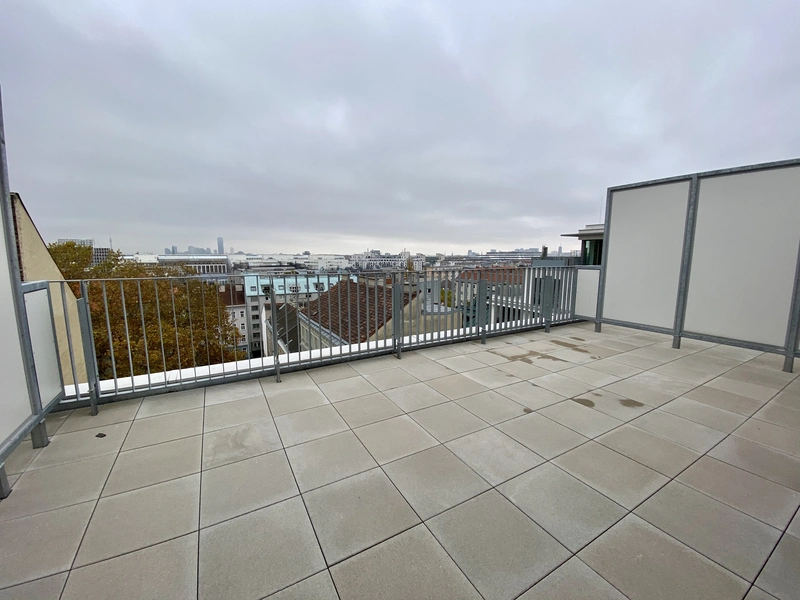 Dachgeschoßwohnung mit Dachterrasse & hervorragender Verkehrsanbindung