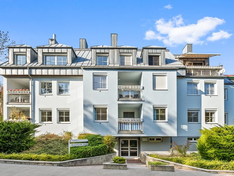 Großzügige Dachgeschoßwohnung mit Terrasse in Top-Lage!