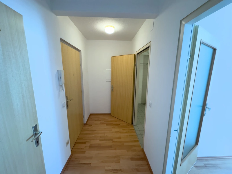 Wohnen über den Dächern Wiens (16. Stock) mit Blick auf die Donau (barrierefrei) & nahe UNO City | Freier Mietzins!