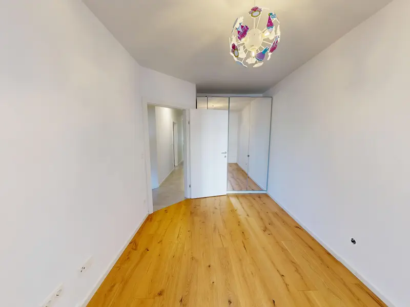 Premium Gartenwohnung in einem Zweiparteienhaus (Haushälfte) mit Terrasse & eigenem Parkplatz