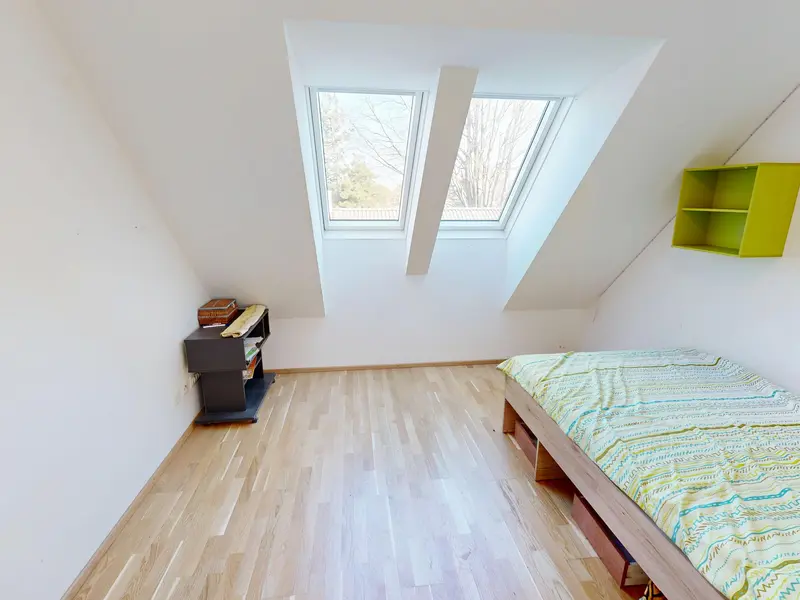Helle 3-Zimmer Dachgeschosswohnung mit Balkon und Wohlfühlcharakter zum TOP Preis | VIDEO in Beschreibung