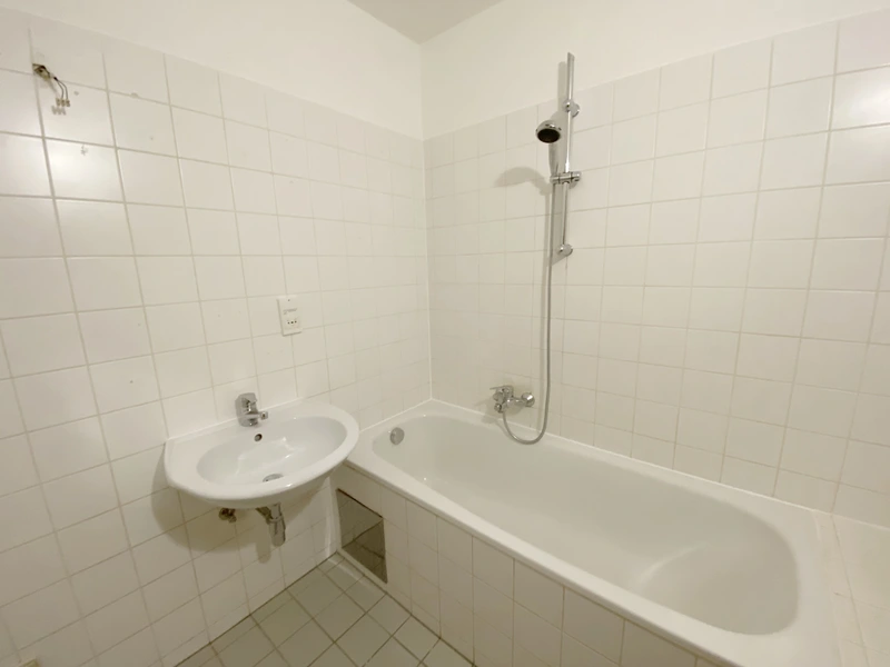 2-Zimmerwohnung beim Matzleinsdorferplatz!