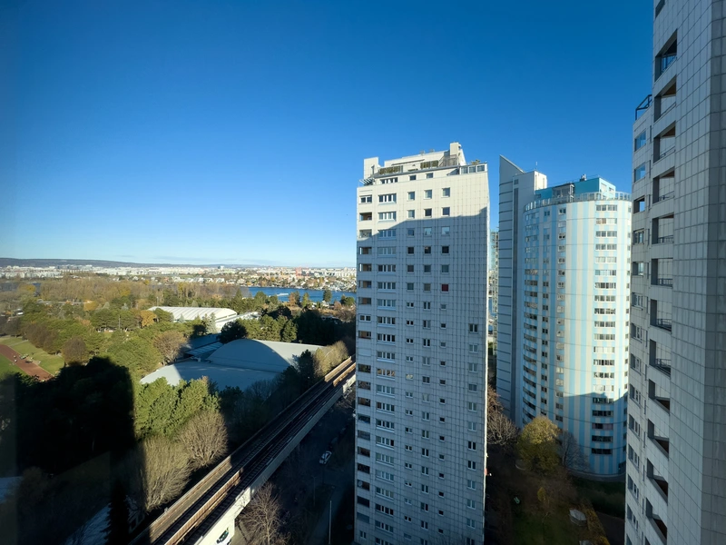 Wohnen über den Dächern Wiens (16. Stock) mit Blick auf die Donau (barrierefrei) & nahe UNO City | Freier Mietzins!