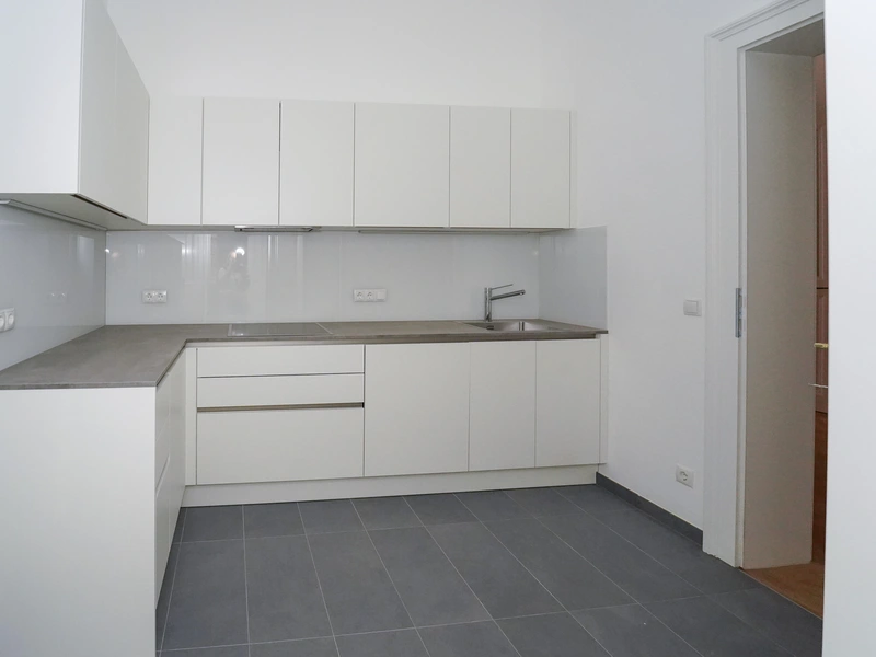 Generalsaniertes Altbaujuwel am Graben: 3-Zimmer-Traumwohnung in Bestlage