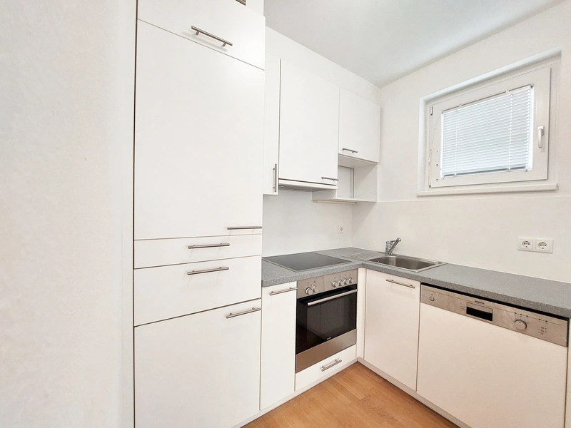 Charmante 3 Zimmerwohnung mit Balkon Nahe Rennweg