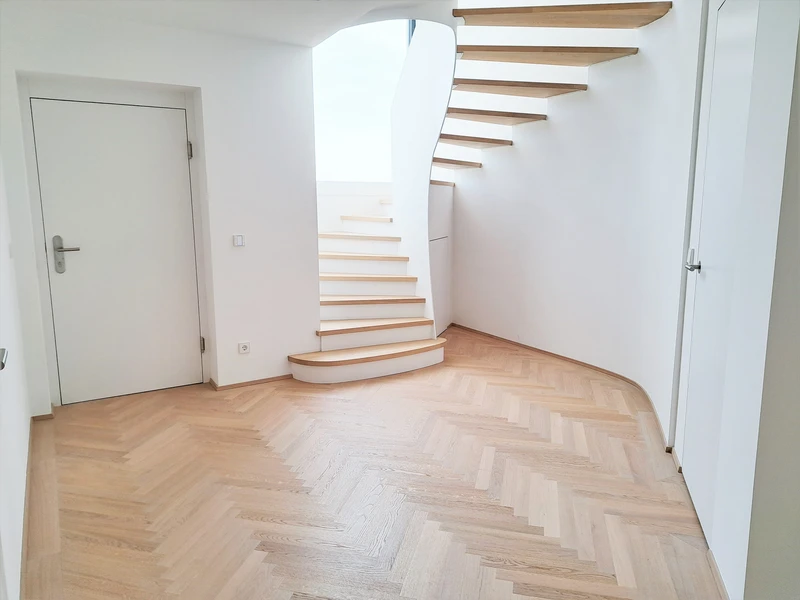 Stilvolle Maisonettewohnung mit Kamin und Dachterrassen im 4. Bezirk
