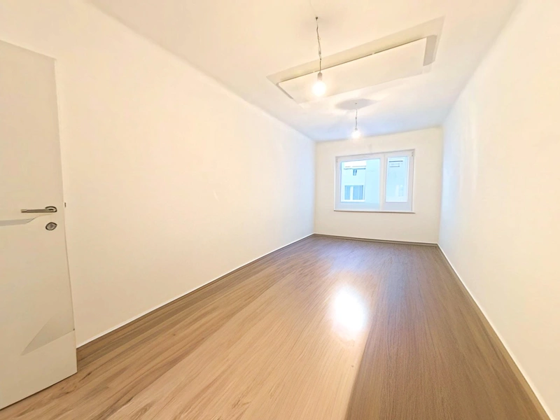 2-Zimmer-Wohnung in fast neuwertigem Zustand (komplett saniert)