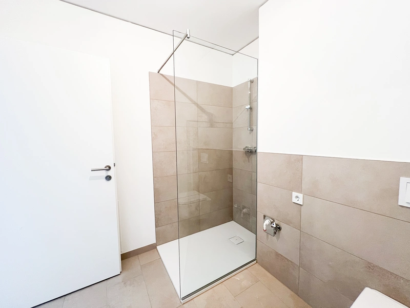 Willkommen im High Five – Exklusive 3-Zimmer-Wohnung mit Einbauküche und Fußbodenheizung!