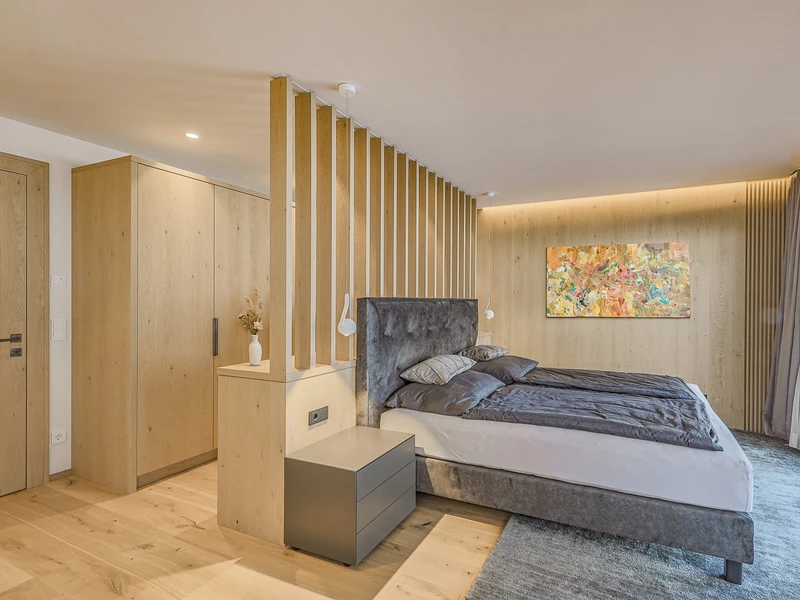 Luxus-Gartenwohnung mit Pool in absoluter Toplage