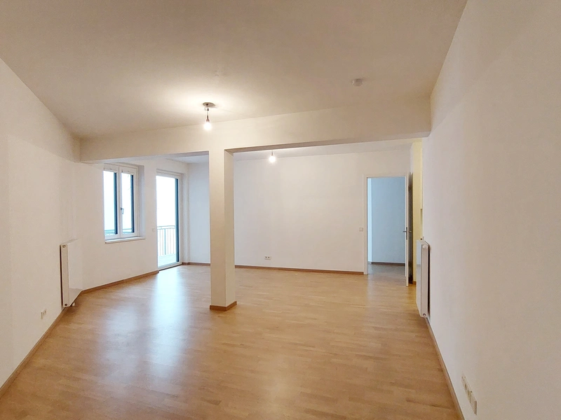 Exklusives Wohnen im Herzen der Altstadt mit Balkon - großzügige 3-Zimmerwohnung beim Hohen Markt!
