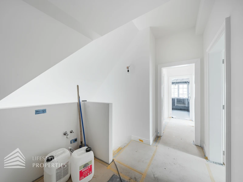 Exklusive, top-sanierte Stilaltbau-Villa mit Fernblick in Bestlage von Gersthof