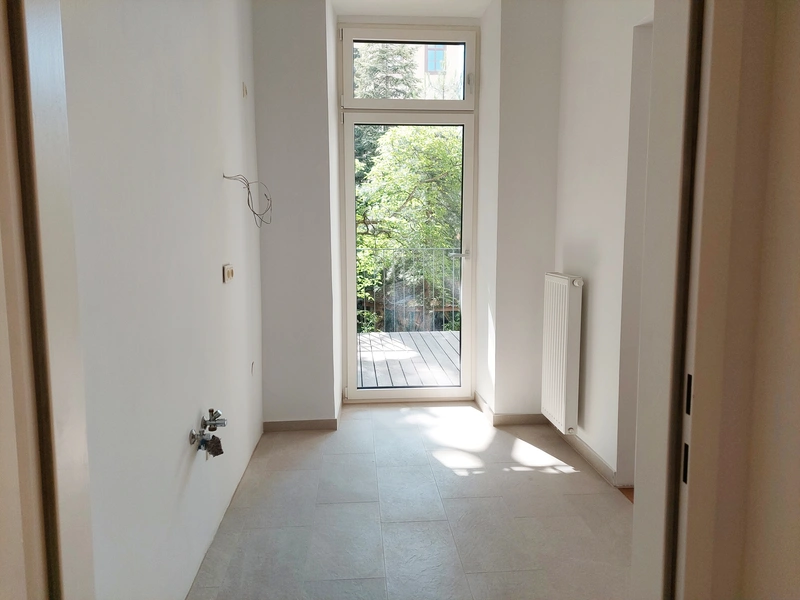 Neu sanierte Innenstadtwohnung mit Balkon – Altbauflair trifft modernen Wohnkomfort