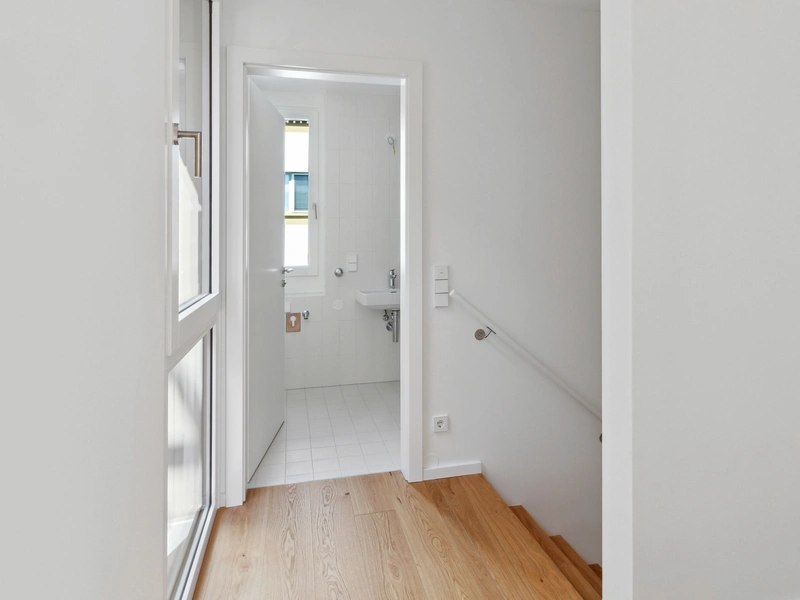 Vorsorgewohnung! - 6 Zimmer mit Freifläche!