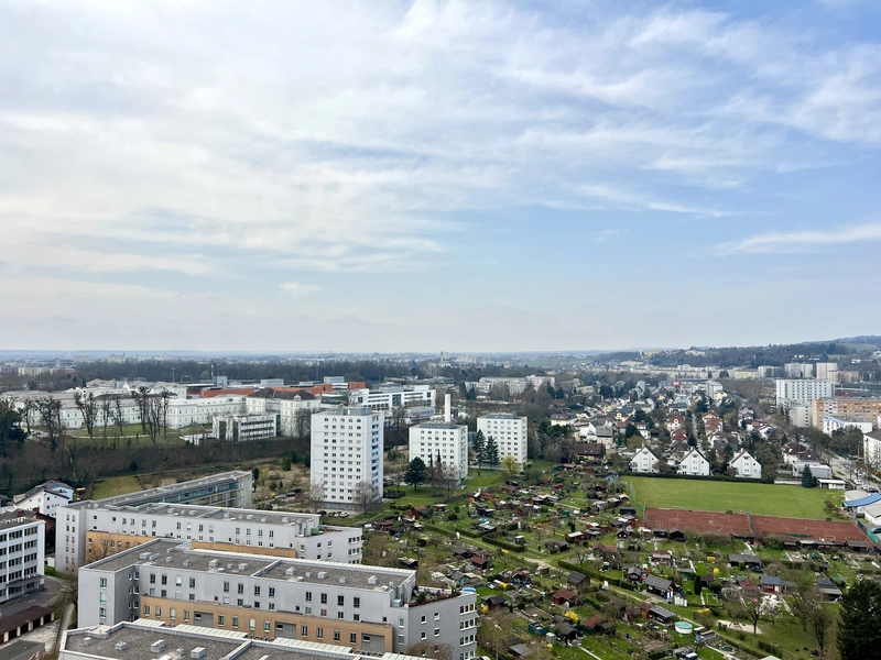 Willkommen im High Five – Loftwohnung mit Einbauküche und perfekter Anbindung ab 01. Juni!