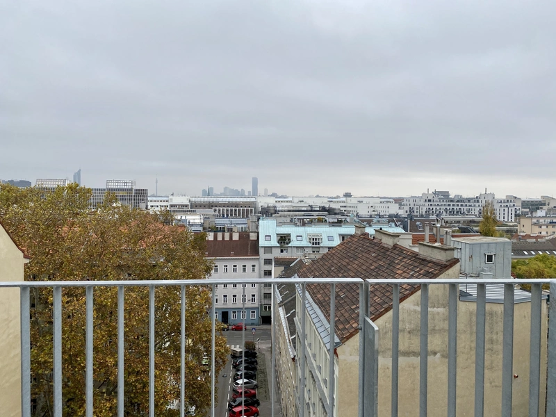 Dachgeschoßwohnung mit Dachterrasse & hervorragender Verkehrsanbindung