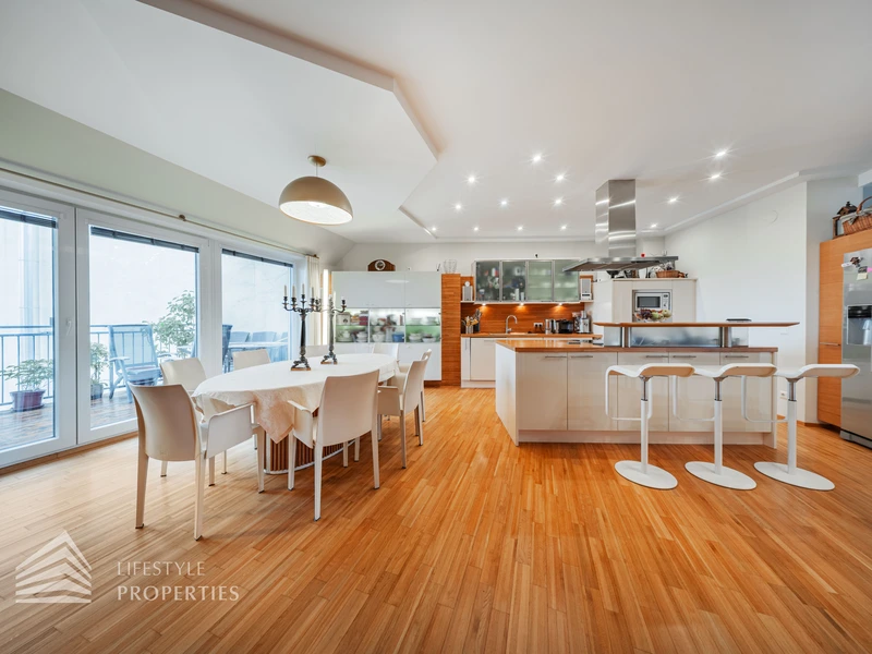 Beeindruckende 5-Zimmer Dachterrassenwohnung im 6. Wiener Gemeindebezirk