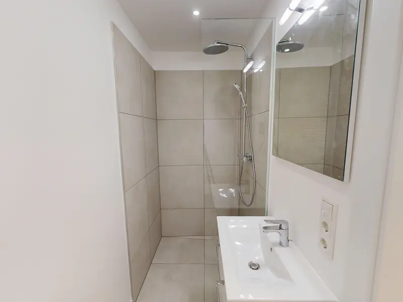 Singlewohnung - 2-Zimmer mit Balkon in den Innenhof - Erstbezug nach hochwertiger Sanierung