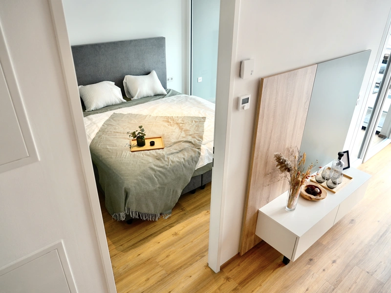 Helle 2-Zimmer-Wohnung mit Balkon und Abstellraum– Urbaner Komfort im High Five!