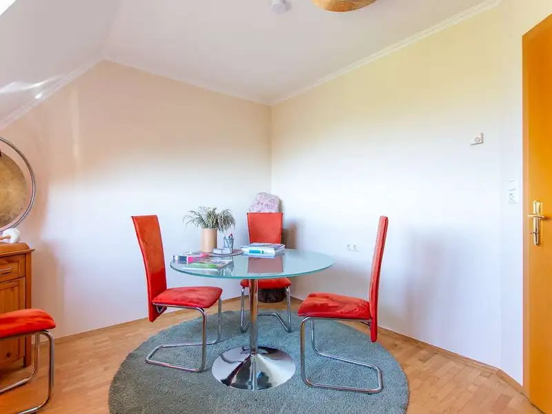 Neuwertiges Einfamilienhaus in Mortantsch: 6 Zimmer, Garten, 2 Terrassen, Top-Ausstattung!