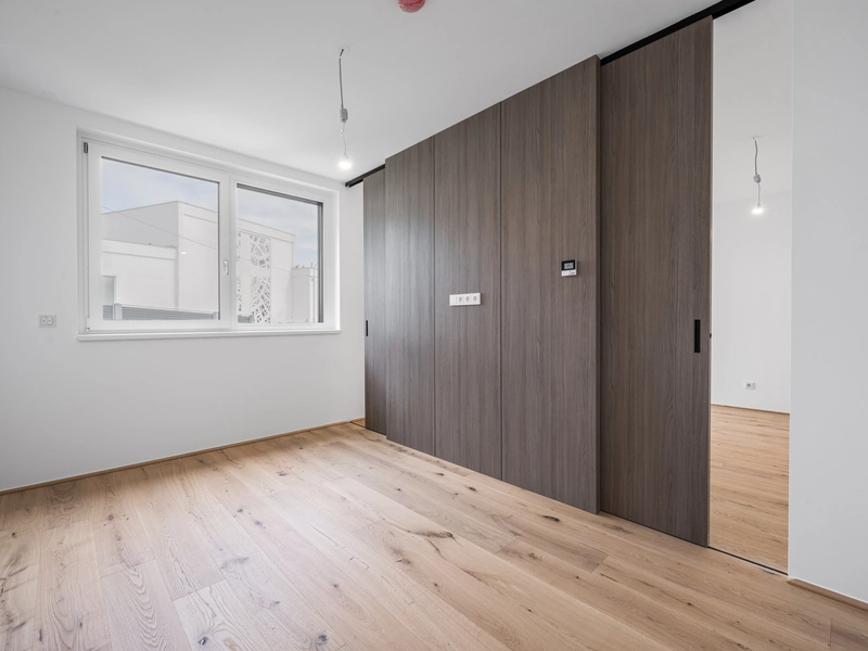 3-Zimmerwohnung mit Pool & Eigengarten!
