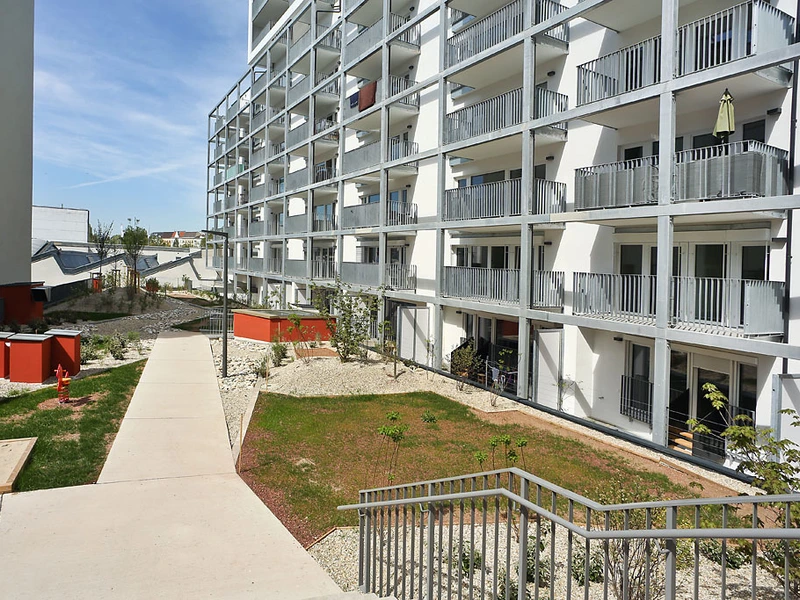 Moderner Wohnungshit für zwei mit Balkon an der Lände!