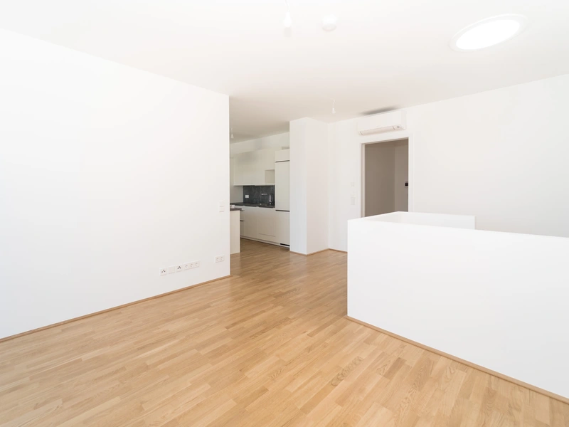 Der Himmel zum Greifen nah: Dachgeschoss-Maisonette mit Terrasse