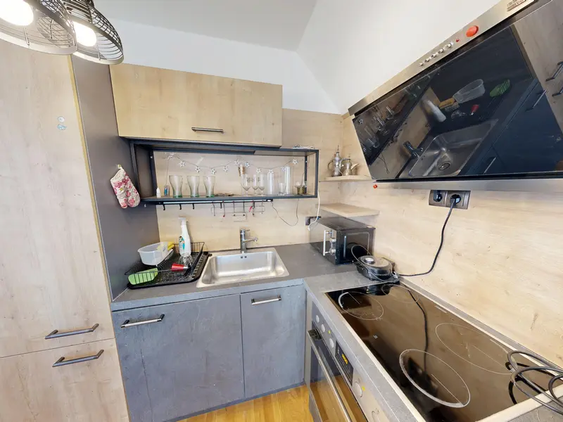 Helle 3-Zimmer Dachgeschosswohnung mit Balkon und Wohlfühlcharakter zum TOP Preis | VIDEO in Beschreibung
