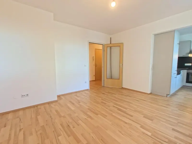 Wohnen über den Dächern Wiens (16. Stock) mit Blick auf die Donau (barrierefrei) & nahe UNO City | Freier Mietzins!