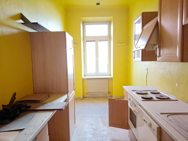 Altbaucharme trifft moderne Sanierung – Wohnen in Landstraße