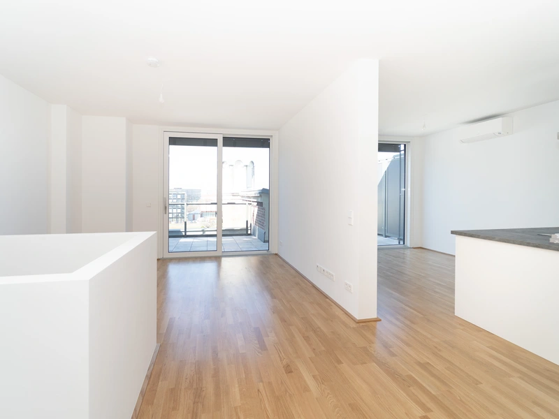 Der Himmel zum Greifen nah: Dachgeschoss-Maisonette mit Terrasse