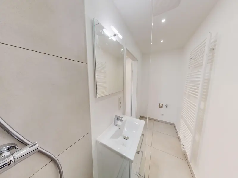 Singlewohnung - 2-Zimmer mit Balkon in den Innenhof - Erstbezug nach hochwertiger Sanierung