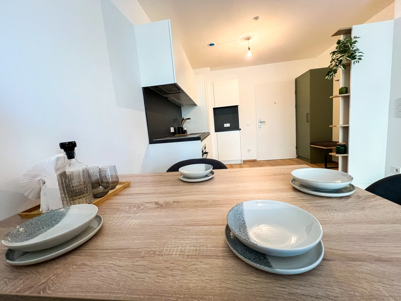 Modern Wohnen im High Five ++ 2 Zimmerwohnung mit Loggia und Abstellraum ab 01. Juni ++