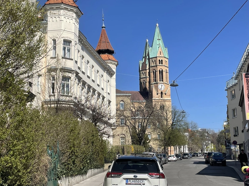 Urban Living mit Stil – Helle Wohnung mitten im Geschehen des 19. Bezirks