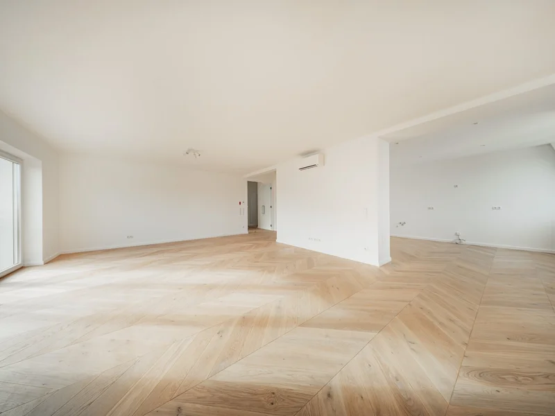 Wunderschöne 5-Zimmer-Dachgeschosswohnung – Erstbezug mit großer Dachterrasse!