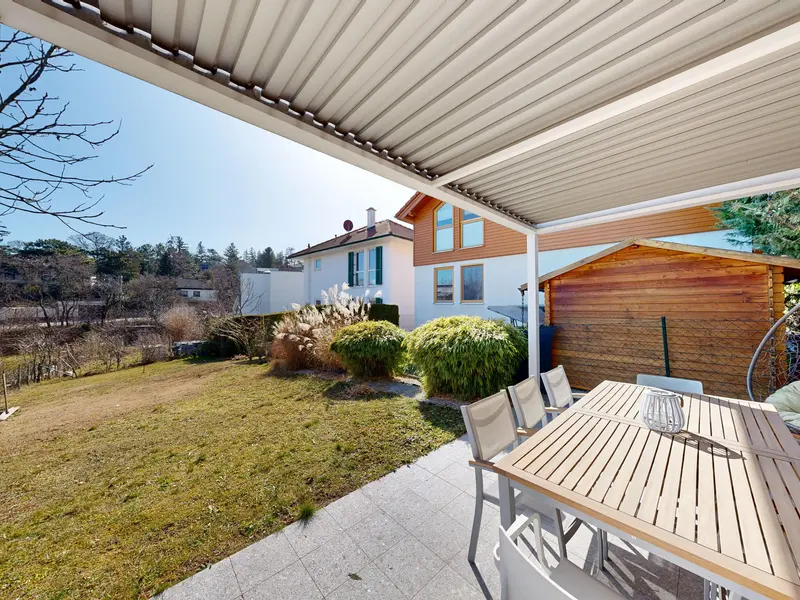 Premium Gartenwohnung in einem Zweiparteienhaus (Haushälfte) mit Terrasse & eigenem Parkplatz