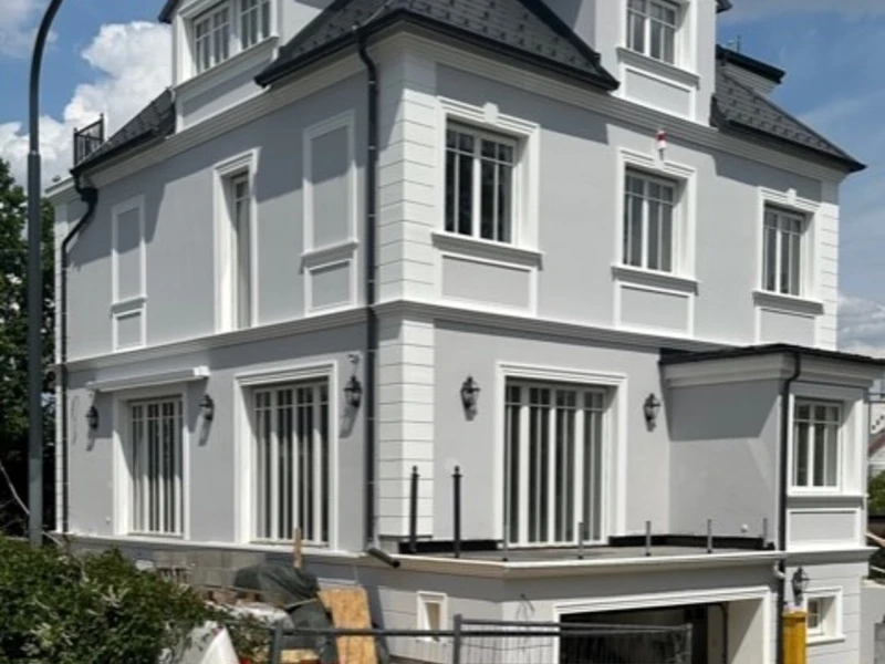 Exklusive, top-sanierte Stilaltbau-Villa mit Fernblick in Bestlage von Gersthof