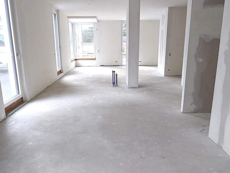 Vorsorgewohnung! - 6 Zimmer mit Freifläche!