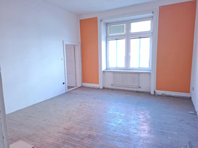 Altbaucharme trifft moderne Sanierung – Wohnen in Landstraße