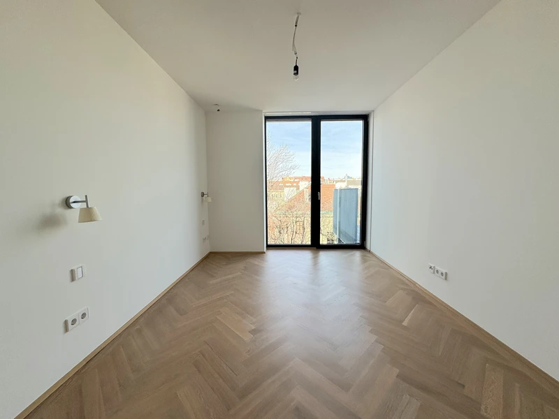Spektakuläre Dachgeschoßmaisonette mit Terrassentraum und Blick auf die Canisiuskirche
