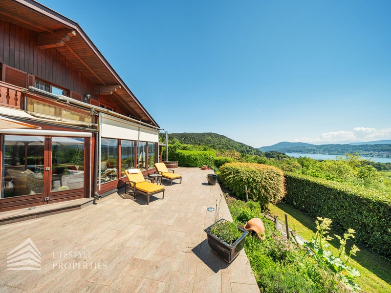 Prachtvolle Villa mit Pool und Garten mit Blick auf den Wörthersee und die mächtigen Karawanken