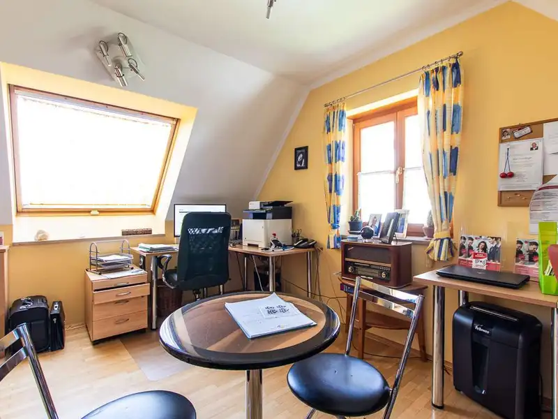 Neuwertiges Einfamilienhaus in Mortantsch: 6 Zimmer, Garten, 2 Terrassen, Top-Ausstattung!