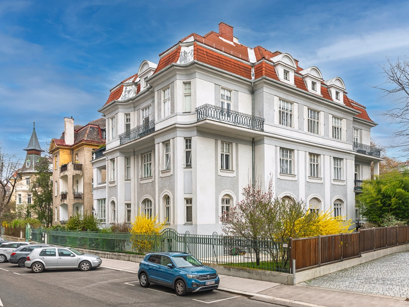 Altbau-Residenz I Böcklinstraße I Wohnsalon/Klavier/Konzertzimmer I historische Veranda & Bleiglasfenster I Lift