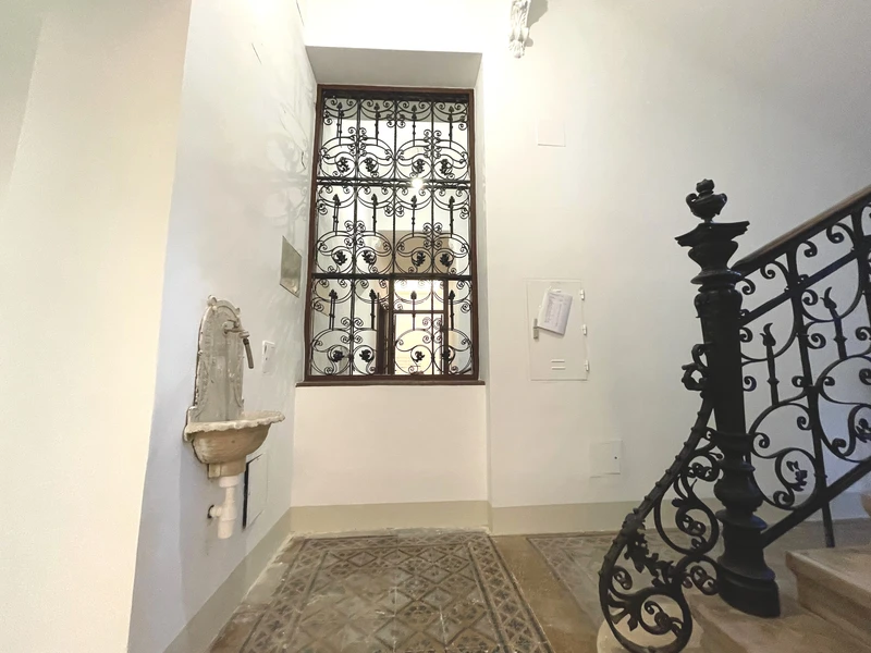 Klassischer Wiener Altbau mit Charakter – Stilvolles Wohnen im 9. Bezirk