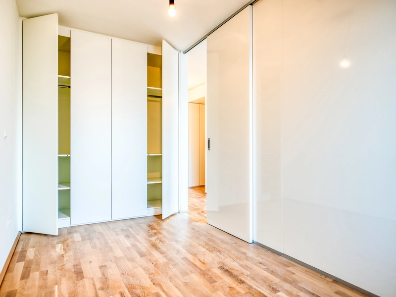Moderner Wohnungshit für zwei mit Balkon an der Lände!