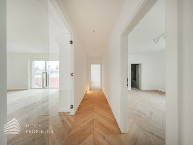 Elegante 4-Zimmer Wohnung mit Terrasse, Erstbezug!